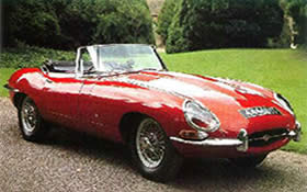 Cuando Williams Lyons, el dueño de Jaguar presentó su nuevo Tipo E en el Salón del Automóvil de Ginebra en marzo de 1961, la deslumbrante recepción evocó el lanzamiento realizado en Inglaterra, en 1948, del modelo XK120.