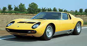 En 1966, el lanzamiento del Lamborghini Miura en el Salón del Automóvil de Ginebra fue la sensación entre todo autos de la década.