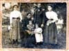 Familia Prudencio G&oacute;mez y Rosal&iacute;a Mart&iacute;nez (hace unos 90 a&ntilde;os ). Foto enviada por Gabriel Angel Tudela