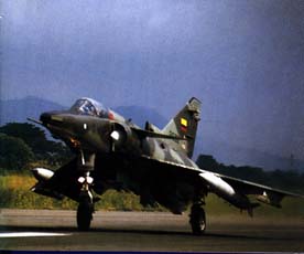 Caza enemigo Kfir C-2 ecuatoriano.