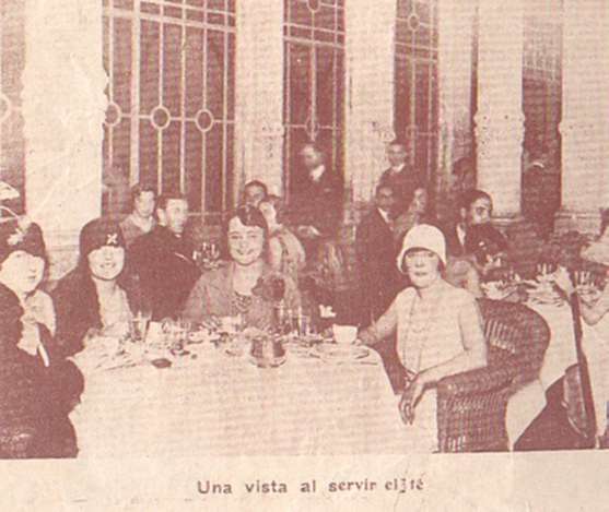Sociedad Argentina, Galerias de personalidades relevantes de la Argentina en los ambitos culturales, artisticos, empresariales, deportivos y religiosos, Relaciones Exteriores Argentinas, embajadas y embajadores, mundo diplomatico, consulados, articulos y entrevistas, personalidades y hechos relevantes, informacion y noticias, agenda y links - Sociedad Argentina, polo, visitas ilustres, galeria, Zona Norte, empresas, negocios y empresarios, consumo, habitos y costumbres, temporada lirica y Teatro Colon, Historia Argentina: Imagenes y fotos, el Centenario, la belle epoque, los años veinte y las decadas del treinta y cuarenta, el peronismo, Eva Peron y Juan Domingo Peron; arquitectura, palacios y estancias, personalidades y hechos relevantes; anecdotas, habitos y costumbres, las grandes tiendas, comercios e industrias; presidentes, politicos, funcionarios y personalidades de los ambientes cultural, artistico, economico, religioso, deportivo y cientifico; documentos y testimonios; el Jockey Club; Argentina y la politica exterior, su insercion en el mundo; Grandes familias argentinas: Los Alvear, Alzaga y Anchorena, los Pueyrredon, Ramos Mejia, Bullrich, Martinez de Hoz, Bunge, Lezica, Zapiola, etc. sus origenes, estancias, palacios y fortunas, sus miembros mas destacados en la historia del pais.