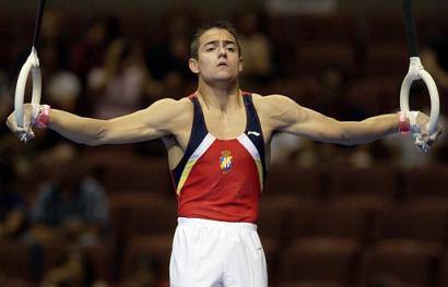 03MartinezR.jpg (14123 bytes)