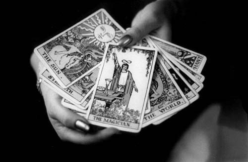 Mago de la Baraja, Cartas de Tarot, futuro muy presente