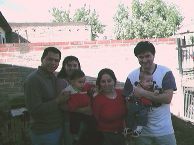 Mi hermano luis a mi derecha con mi cuada y mi sobrino Diego Ignacio