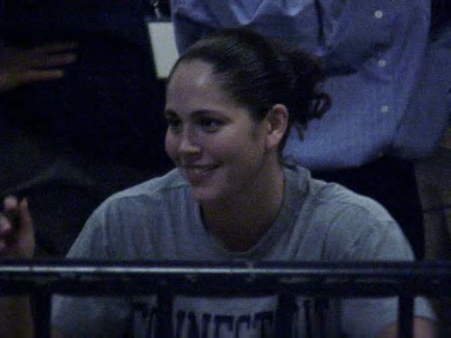 Sue Bird signing autographs