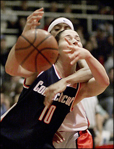 Sue Bird One on One Against RasheedahBrown