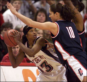 Sue Bird and Tamika Williams Block NikkiJett