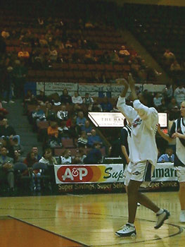 Swin Cash Practicing