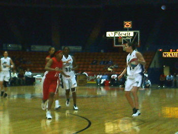Sue setting up the offense