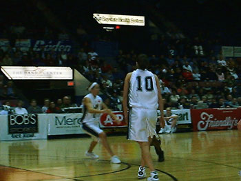 Sue Bird and Cindy Blodgett on defense