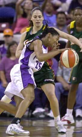 Sue Bird on Defense