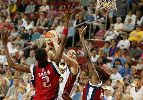 Sue Bird Doubled Team by Sheryl Swoopes and Michelle Snow