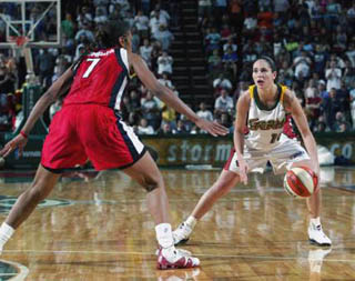 Sue Bird One on One Against Tina Thompson