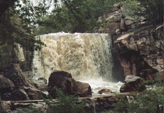 photo.jpg (27845 bytes)