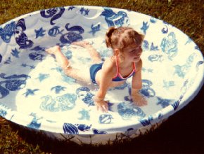 L in a swimming pool (4 years)