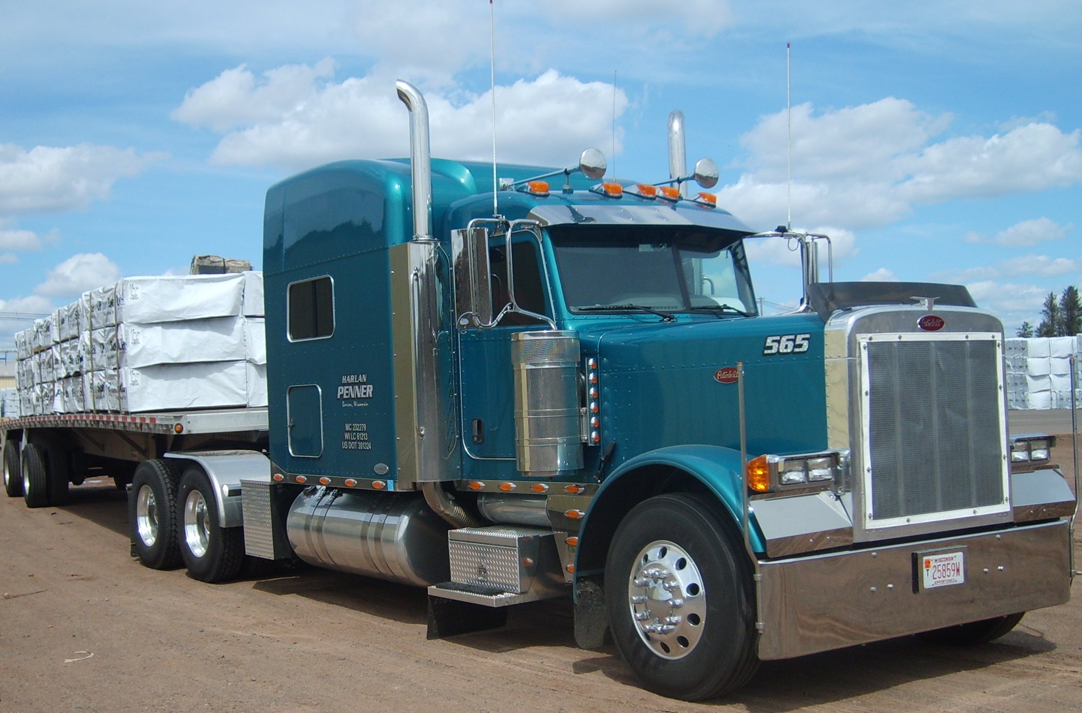 2007 Peterbilt-click to see larger image