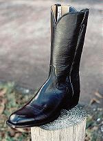 Black Kangaroo w/L-Toes