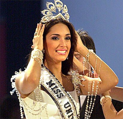 Amelia Vega Nuestra Reina 2003 Miss Universo 2003