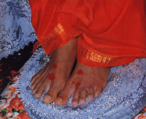 BHAGAWAN'S LOTUSFEET