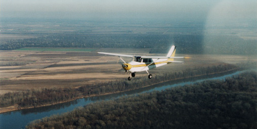 cessna.jpg (47737 bytes)