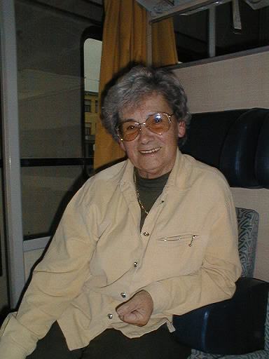mama01.jpg (26309 bytes)