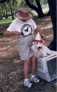 clowndog.jpg (26318 bytes)