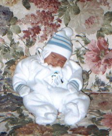 in snow suit.JPG (49331 bytes)