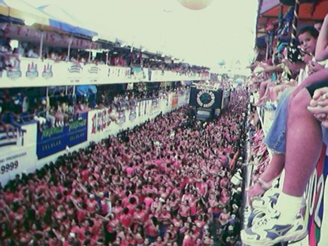 VITAL: Galera do Camarote do Marc�o