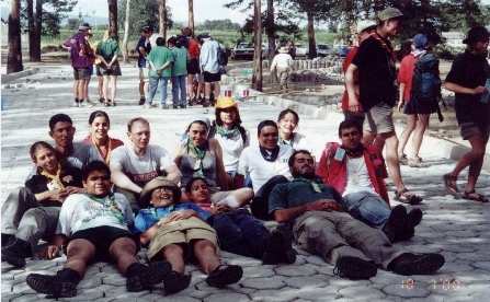 Servicio en Atl - El descanso merecido de los integrantes del Bus 5...