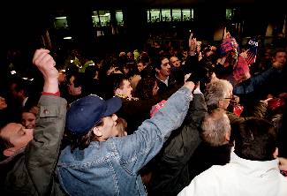 fueragaal.jpg - 17427 Bytes