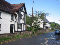 Cottage with beams close together