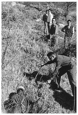 (19/2/61) la posa della lapide