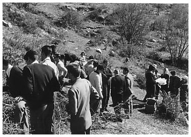 (19/2/61) la posa della lapide