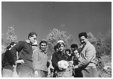 (19/2/61) la posa della lapide