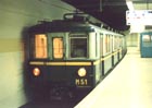 Coche M51 detenido en estacion Pza.de los Virreyes-Circa 1990-Juan C.Gonzalez