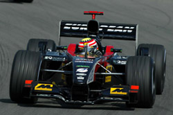 Yoong on track 