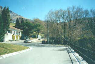 strada.jpg (14016 bytes)