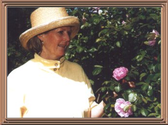 Sue Galbally at 'Billinbah East River Rose Garden'