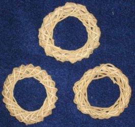 2in_Willow_Wreaths.jpg (17332 bytes)