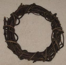 6in_Grapevine_Wreath.jpg (10961 bytes)