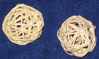 Medium_Willow_Balls.jpg (27389 bytes)