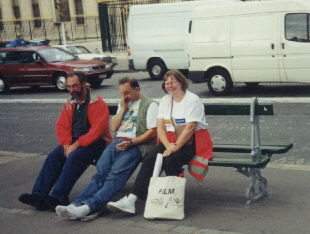 merde y a plus de bus! we missed the bus!