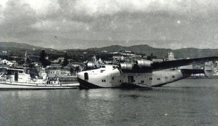 Hidroavi�o no Porto da Horta 