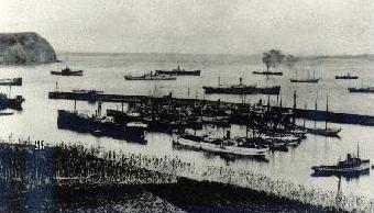 Navios �ncorados na doca