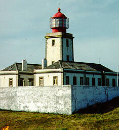Antigo Farol da Ribeirinha