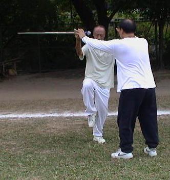 shaping up Wong gim.jpg (23787 bytes)
