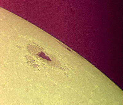 sun_8_9_02.jpg (24506 byte)