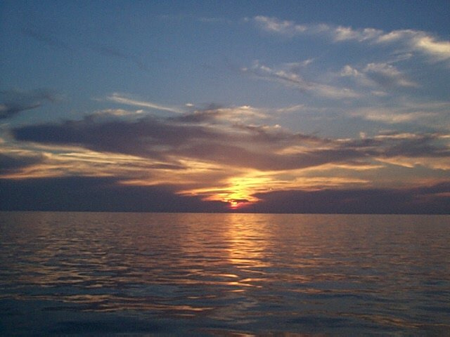 (54KB) Sunset. Mangrove Cay, Grand Bahama, Bahamas.