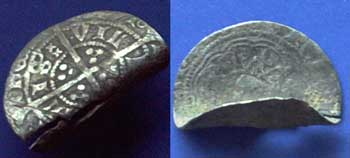 King Henry VI - Annulet issue 1422-7.
Annulets by neck/Annulets in 2 quarters of reverse.
VILLA CALIS = Calais Mint