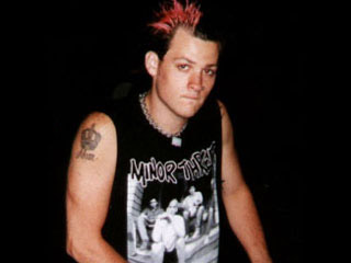 he looks really innocent in this pic